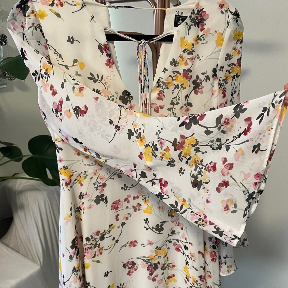 Sam Edelman Floral V-neck Mini Dress - Picture 4 of 10